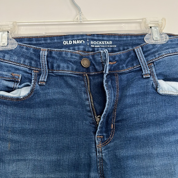 Old navy ripped jeans - Picture 3 of 4